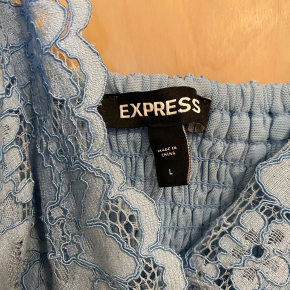 Blue floral Express crop top size large - Picture 2 of 3